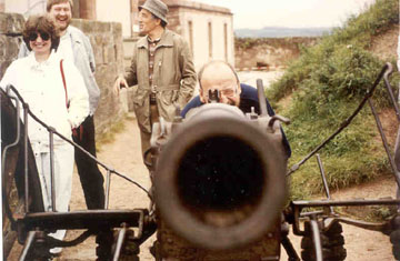 Kanonier Neumann, Lothar Klaumünzner, Reinhold Füg und Doris Sokopp (v. r.)