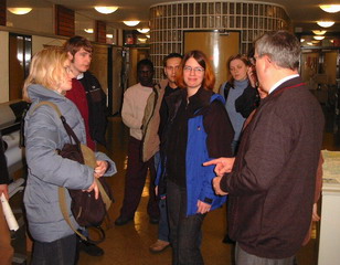 Meike Walter, Hannes Zimmer, Charles Buberwa, Christian Kaemnick, Julia Scheibe, Susanne Glück, Hans Kern bei der Forstdirektion Freiburg (v. l.)