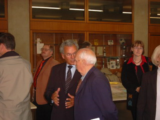 Christiane Enderle, Prof. Dr. Heinz Draheim, ehemaliger Rektor der Universität Karlsruhe, Dipl.-Ing. Karl Andreas und Regierungsdirektor Dietrich Diez (v. r.)